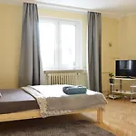 Old Town & Main Station Apartment With A Great View